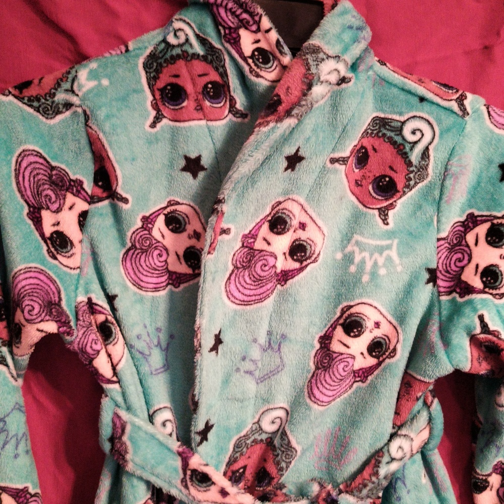 LOL Robe - Picture 3 of 6